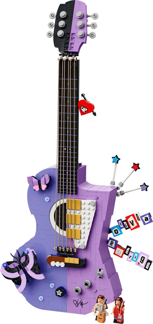Olivia Rodrigo’s Dual Guitar
